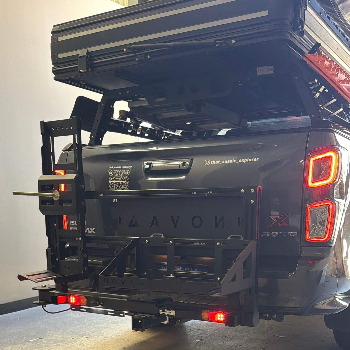 Dual Cab Ute Hitch-Mounted Rear Bar